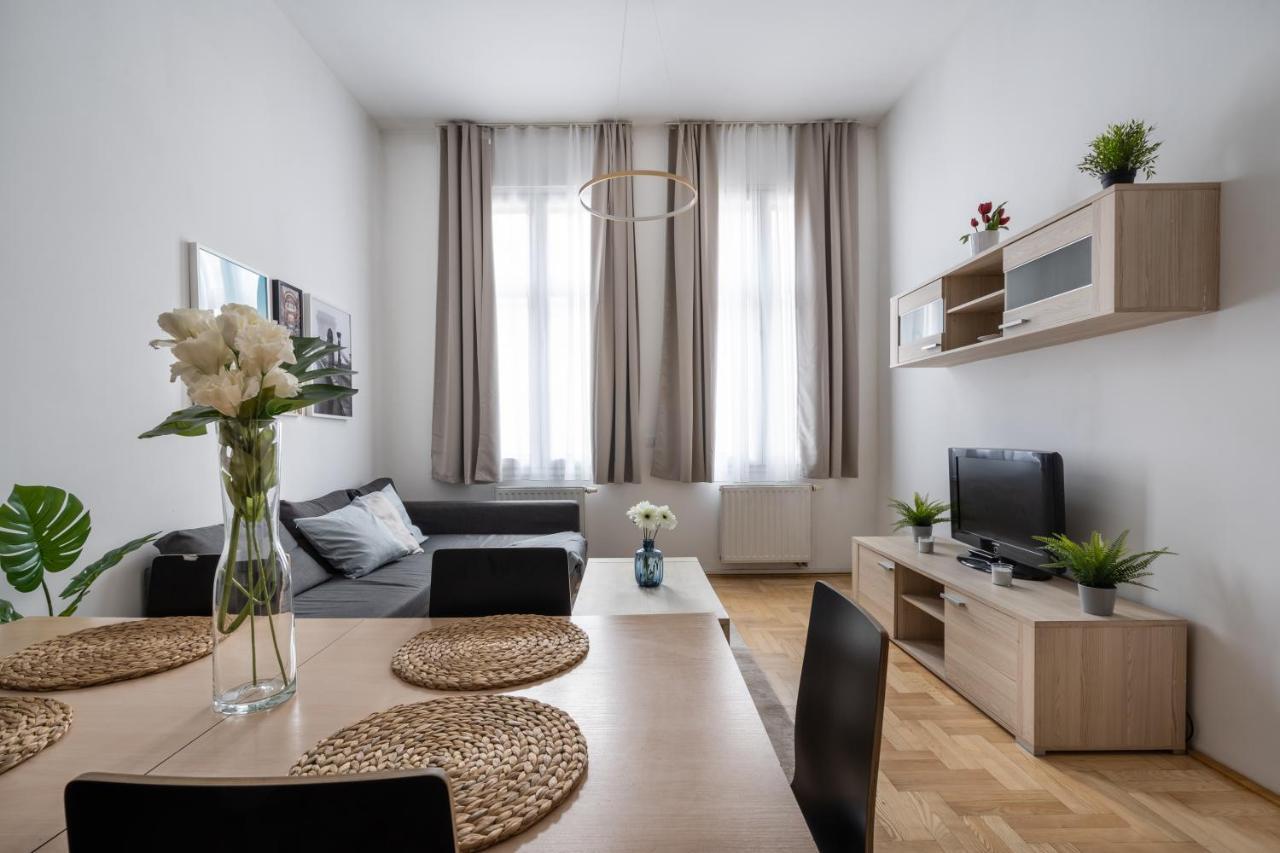 Ace Of Spades Gozsdu Apartman Budapest