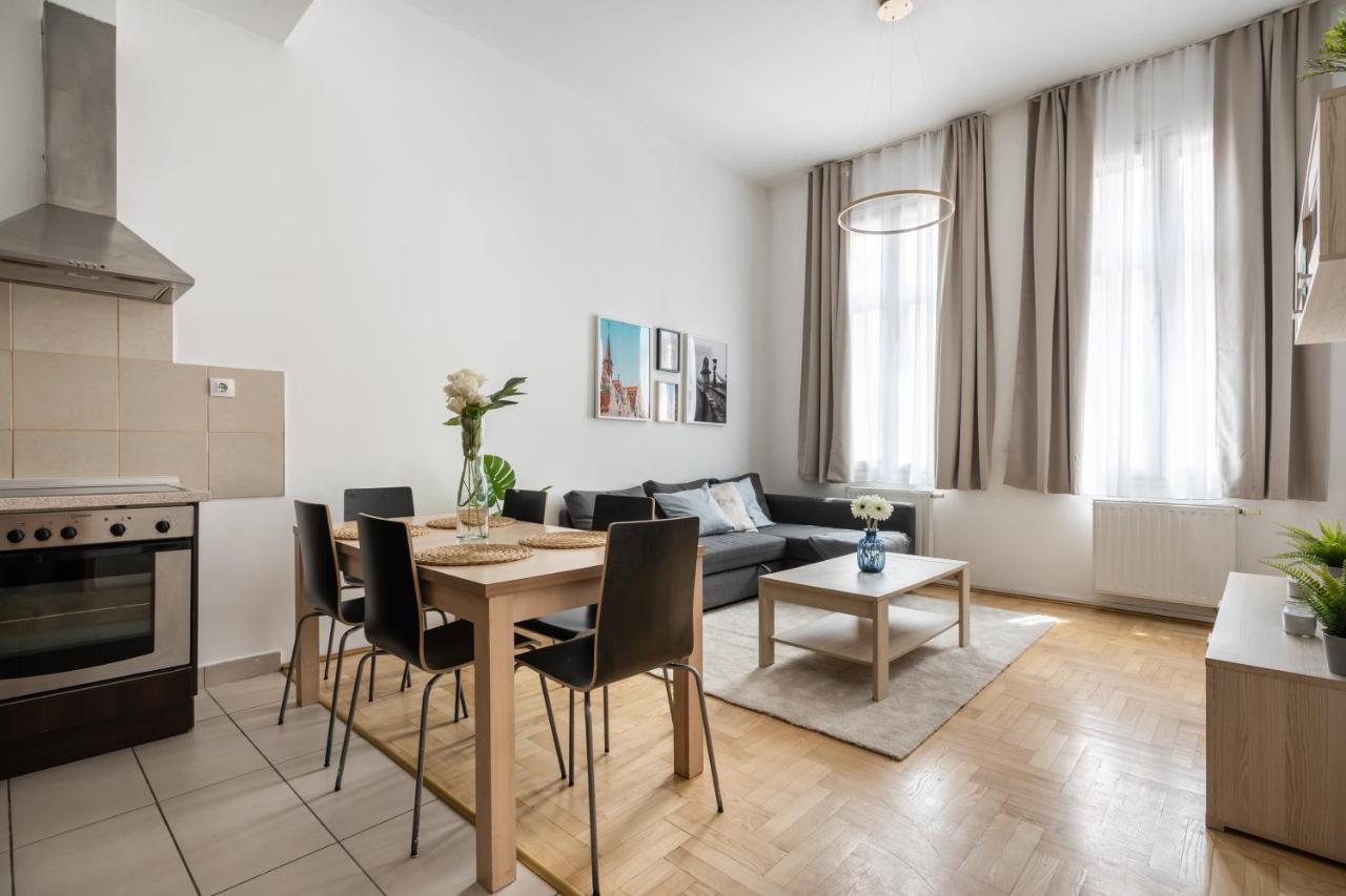 Ace Of Spades Gozsdu Apartman Budapest